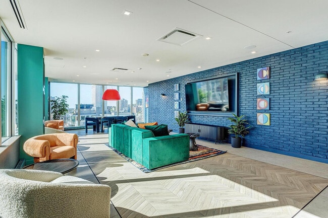 property at 2061 Rue Stanley