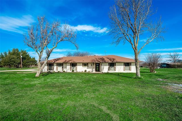 16 Estates Rd in Allen, TX - Building Photo