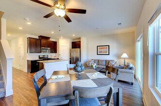 810 Thread Wy in Greer, SC - Building Photo - Building Photo