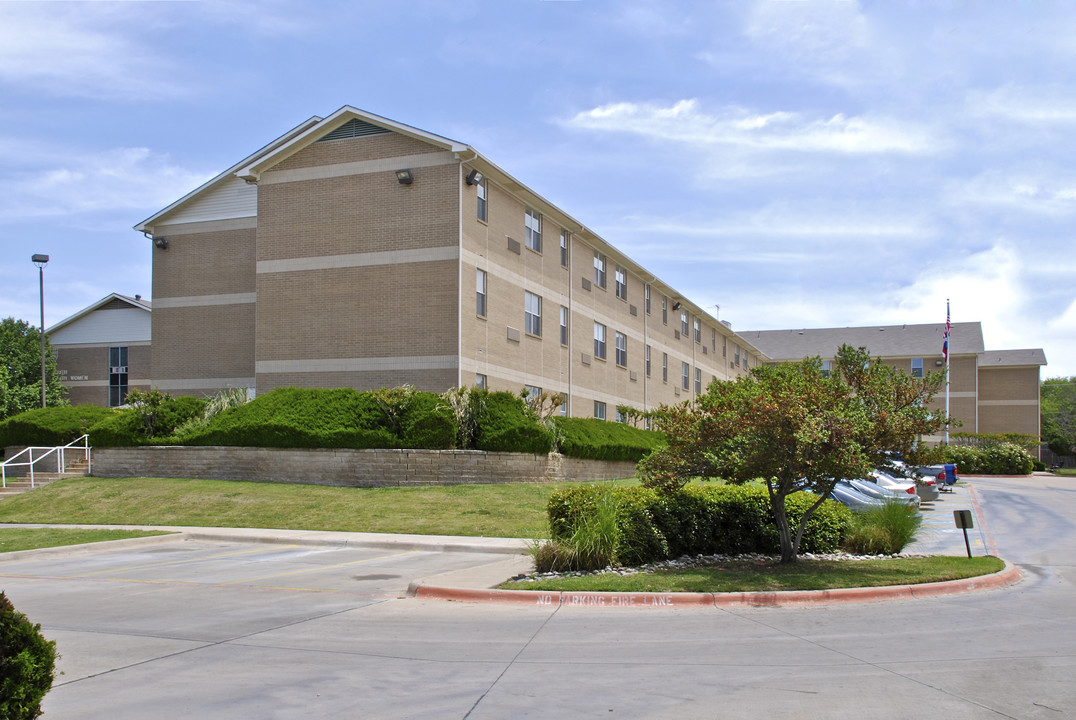 Mollie & Max Barnett Apartments in Fort Worth, TX - Foto de edificio