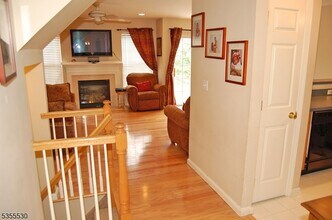 906 Wendover Ct in Randolph, NJ - Building Photo - Building Photo