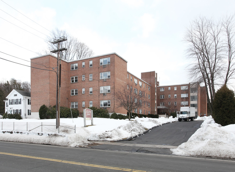 Parkview Apartments in Bristol, CT - Building Photo