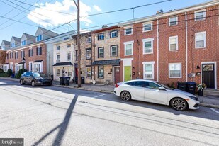 369 E Hector St in Conshohocken, PA - Building Photo