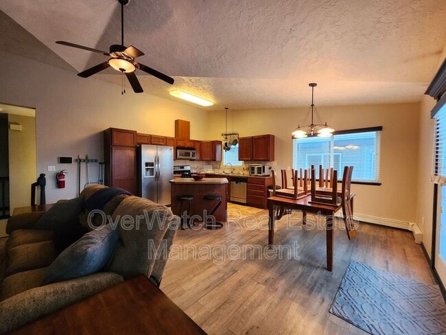 11854 Galloway Loop in Anchorage, AK - Building Photo - Building Photo