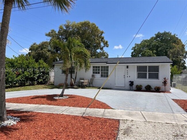 property at 685 SW 7th Terrace