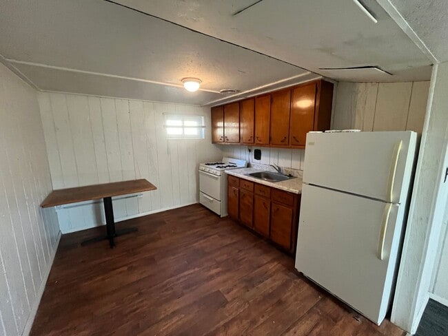 111 S Shamrock St in East Alton, IL - Building Photo - Building Photo
