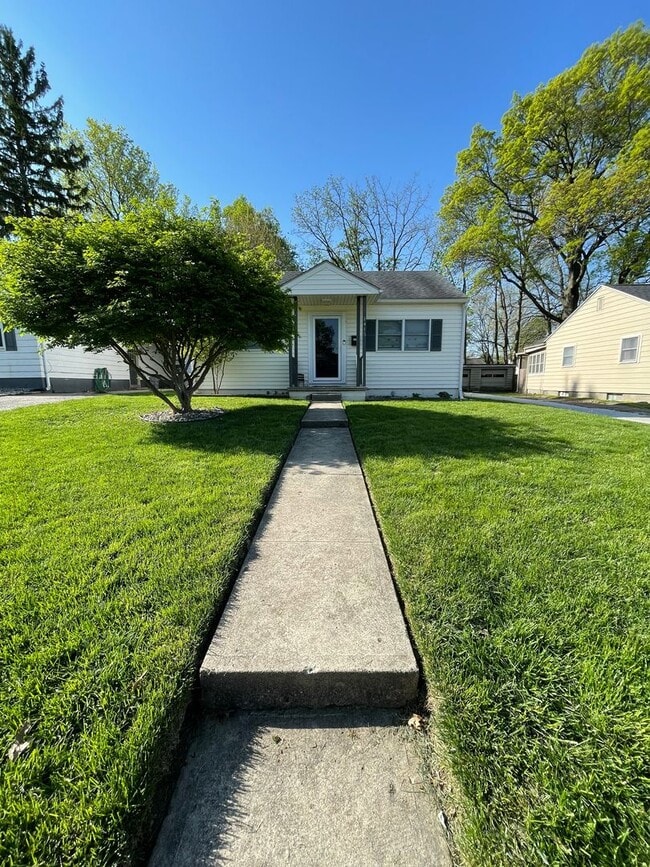 property at 1415 Potomac Ave