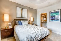 Building Photo - Sofi Highlands Apartamentos in San Diego, California