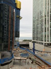 201 N West Shore Dr, Unit 806A in Chicago, IL - Foto de edificio - Building Photo