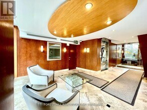 423 Avenue Rd in Toronto, ON - Building Photo - Building Photo