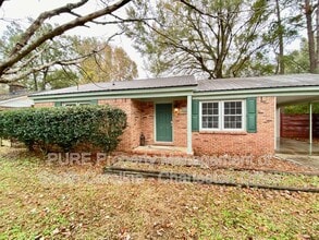 7648 Hillview Ln in North Charleston, SC - Building Photo - Building Photo