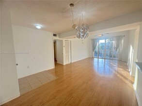 2731 Ocean Club Blvd, Unit 302 in Hollywood, FL - Building Photo - Building Photo