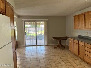 7827 W College Dr in Phoenix, AZ - Building Photo - Building Photo