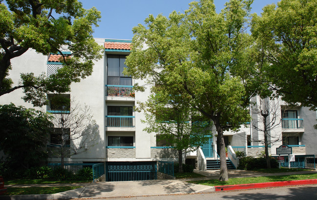 Allen Manor in Glendale, CA - Building Photo - Building Photo