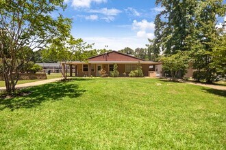 Welcome to Oxford Pointe Apartments – Comf... in Tyler, TX - Building Photo - Building Photo