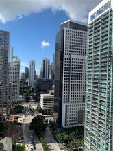 485 Brickell Ave, Unit 2606 in Miami, FL - Foto de edificio - Building Photo