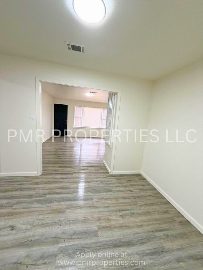 2505 SW H Ave in Lawton, OK - Building Photo - Building Photo