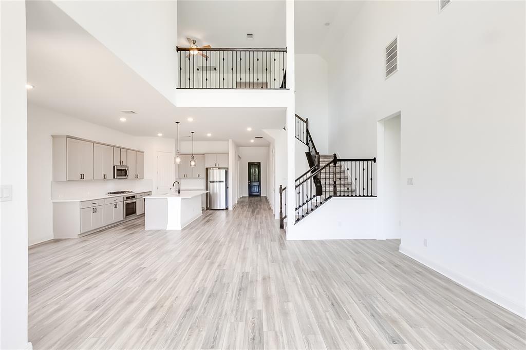 1900 Mariann Dr in Leander, TX - Building Photo