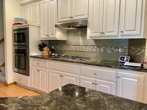 18679 Pathfinder Dr in Eden Prairie, MN - Building Photo - Building Photo