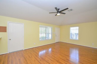 16323 Woma Ct in Sugar Land, TX - Building Photo - Building Photo