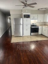 1712 E Hinson Ave in Haines City, FL - Building Photo