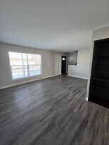 5839 S Illinois Ave in Cudahy, WI - Building Photo