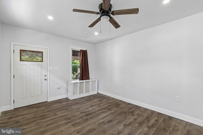 property at 124 Lexington Ave