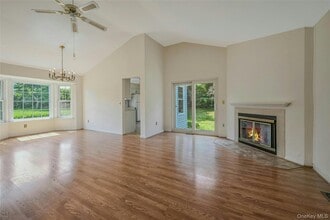2555 Youngs Ave in Southold, NY - Building Photo - Building Photo