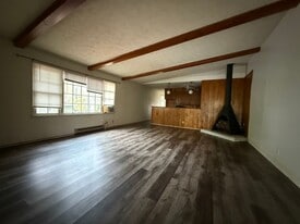 619 E Wade St in Wadesboro, NC - Building Photo