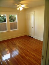 1096 West Blvd, Unit 1096 West Front unit in Los Angeles, CA - Building Photo - Building Photo
