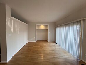 14205 Brenham Dr in Centreville, VA - Building Photo - Building Photo