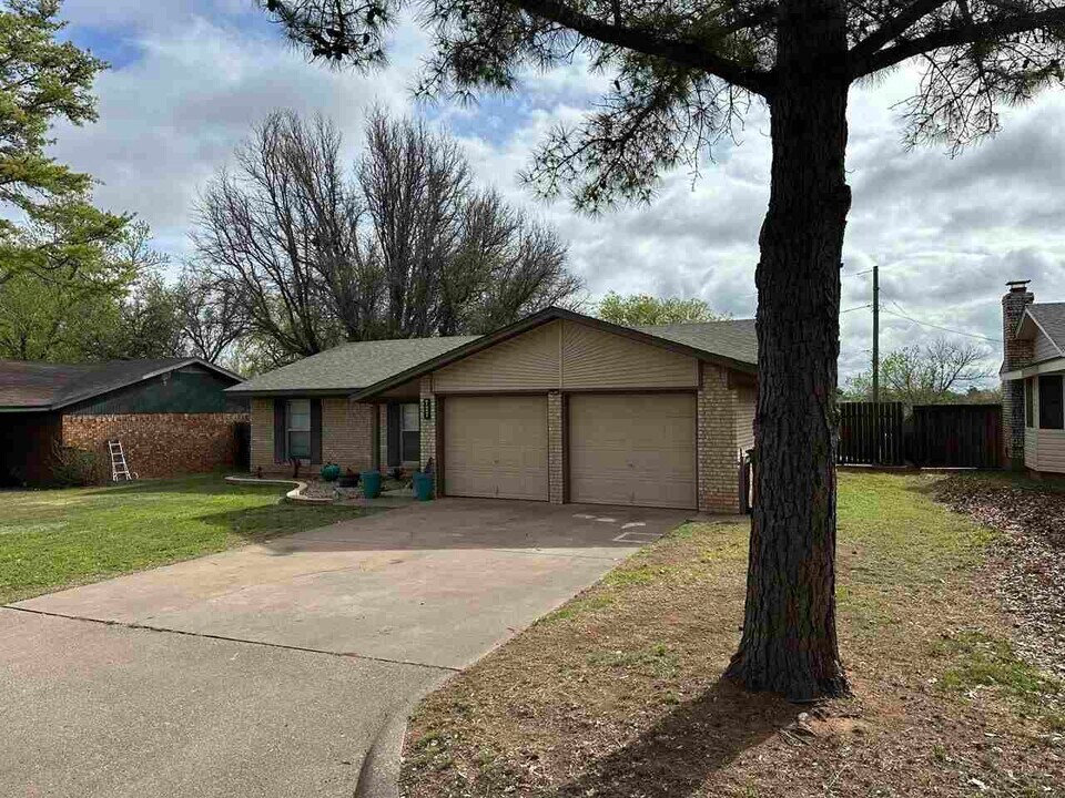 727 Gayle St in Burkburnett, TX - Building Photo