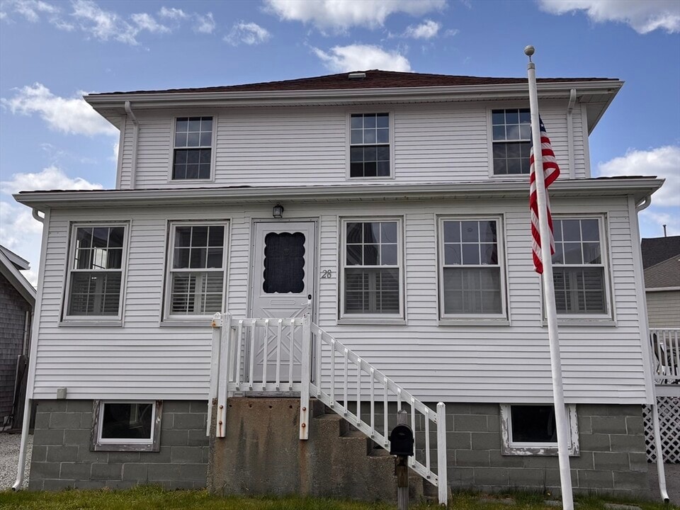 28 13th Rd in Marshfield, MA - Building Photo