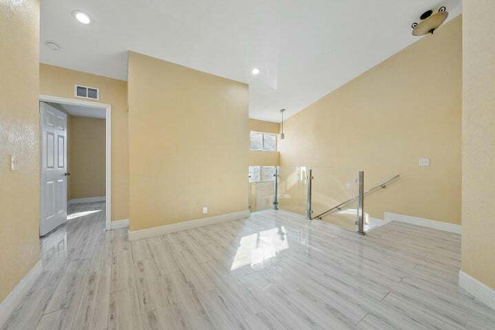 13 Via de Casas Sur in Boynton Beach, FL - Building Photo