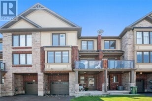 5 Dodman Cres in Hamilton, ON - Building Photo