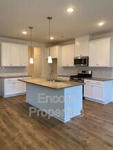 304 Kephart Way in Holly Springs, NC - Building Photo - Building Photo