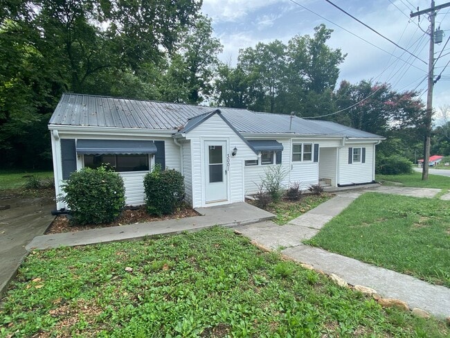 property at 3001 Henderson Ave NW