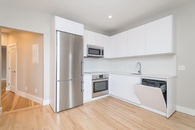 41 South St, Unit 10 in Boston, MA - Building Photo - Building Photo