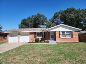 5453 Wayside Ave in Fort Worth, TX - Building Photo