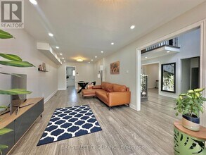 1593 Wintergrove Gardens in Mississauga, ON - Building Photo - Building Photo