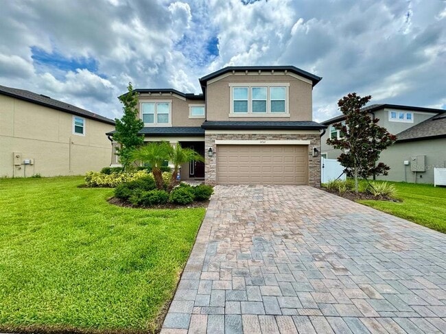 property at 5732 Newberry Pnes Ave