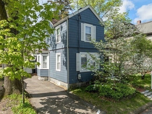 123 Brown St in Waltham, MA - Building Photo