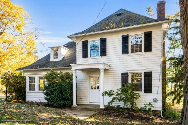 800 Navesink River Rd in Rumson, NJ - Building Photo - Building Photo