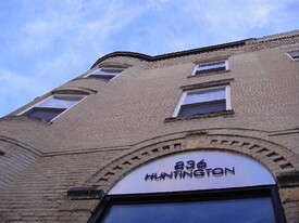 836 Huntington Ave, Unit 1 Apartments