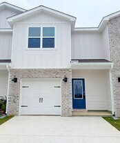 2595 Cliff Hollow Cir in Gulf Breeze, FL - Building Photo