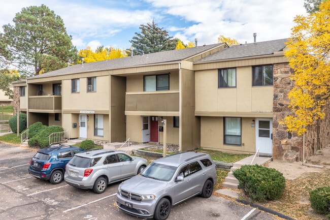 Citadel Village Apartments in Colorado Springs, CO - Building Photo - Building Photo
