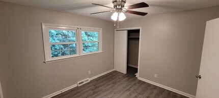 1301 Pisgah Church Rd in Greensboro, NC - Building Photo - Building Photo