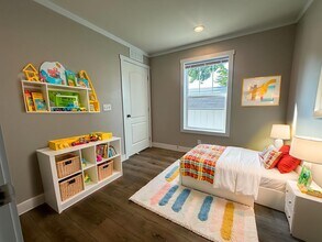 76 E U.S. Hwy 6 in Valparaiso, IN - Building Photo - Building Photo