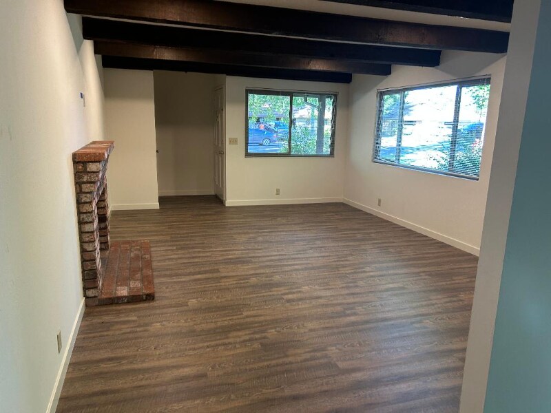 2921 Jolyn Way in Chico, CA - Building Photo