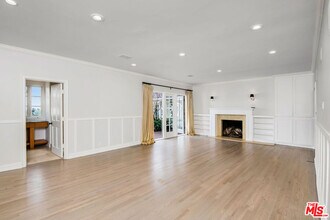 1110 Stradella Rd in Los Angeles, CA - Building Photo - Building Photo